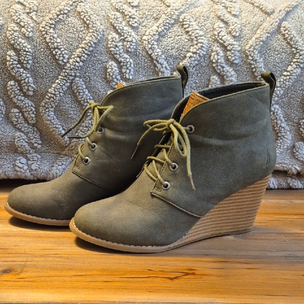 Nautica Olive Green Wedge Ankle Boots